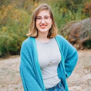 Meet your Posher, Alyssa